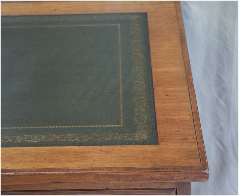 2073 Small Antique Inlaid Pedestal Desk (10)